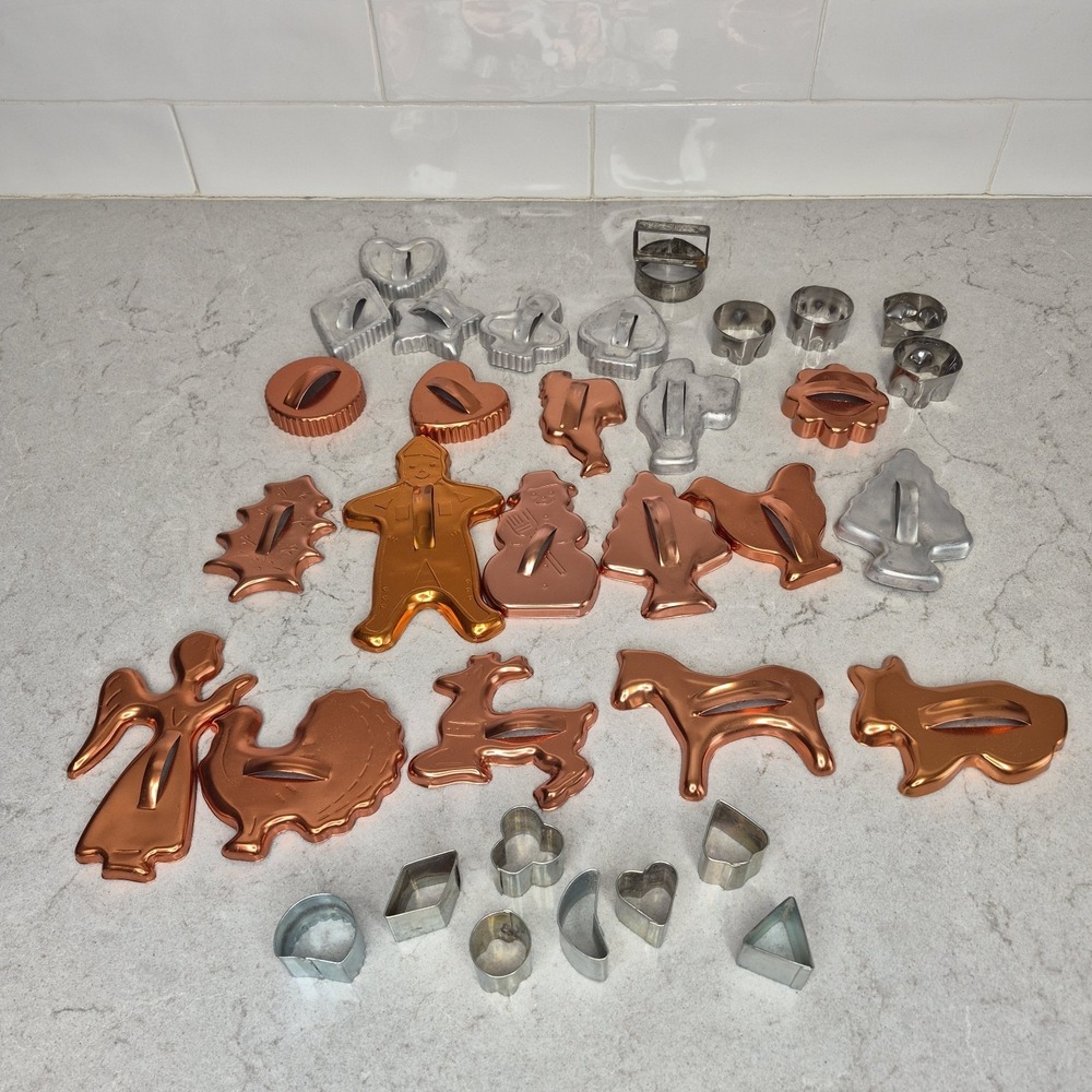 Vintage Metal Cookie Cutter Lot Of  34‎